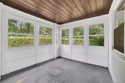 395 Packman Avenue, Mount Vernon, NY 10552 - Photo 11