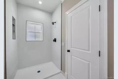 44 Elder Avenue, Farmingville, NY 11738 - Photo 35