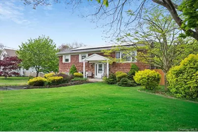 219 Kensington Avenue, Bayport, NY 11705 - Photo 3