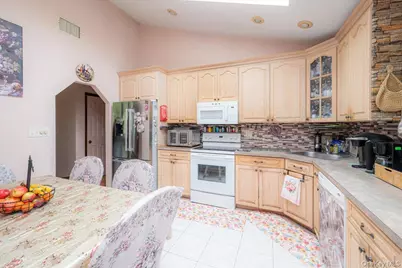 219 Kensington Avenue, Bayport, NY 11705 - Photo 11