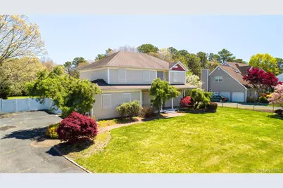 477 Harrison Avenue, Miller Place, NY 11764 - Photo 3