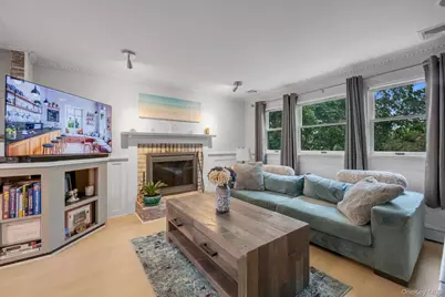 7 Pierson Place, South Huntington, NY 11746 - Photo 3