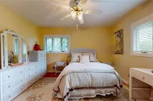 3401 Homestead Ave, Wantagh, NY 11793 - Photo 15