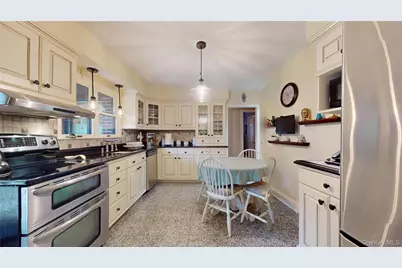 3401 Homestead Avenue, Wantagh, NY 11793 - Photo 11