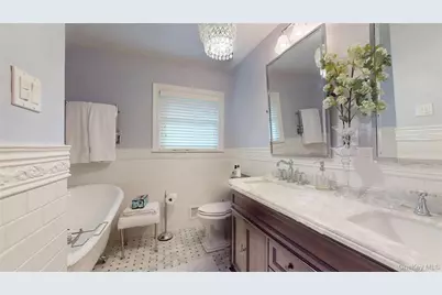 3401 Homestead Avenue, Wantagh, NY 11793 - Photo 17