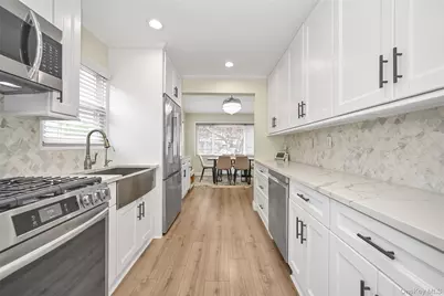 77 Landau Avenue, Elmont, NY 11003 - Photo 5