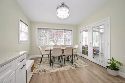 77 Landau Avenue, Elmont, NY 11003 - Photo 7