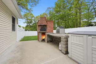 24 Forest Ave, Medford, NY 11763 - Photo 33