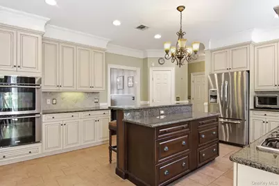 50 Cobbler Lane, Setauket, NY 11733 - Photo 15