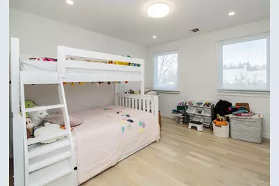 27 Pine Street, Port Washington, NY 11050 - Photo 31
