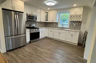 630 Tulip Ave, Floral Park, NY 11001 - Photo 5