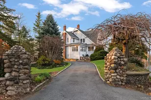 68 A Carlton Ave, Port Washington, NY 11050 - Photo 3
