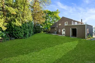 23 Library Ln, Plainview, NY 11803 - Photo 3
