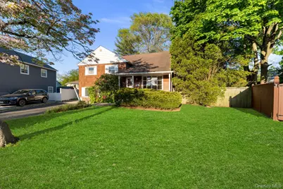 23 Library Lane, Plainview, NY 11803 - Photo 21