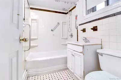 69-15 69th Place, Glendale, NY 11385 - Photo 17