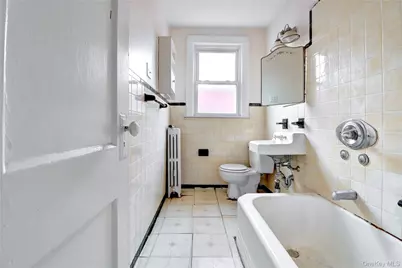 69-15 69th Place, Glendale, NY 11385 - Photo 9
