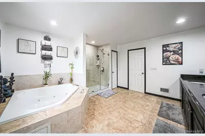 72 Rushmore Street, South Huntington, NY 11746 - Photo 27
