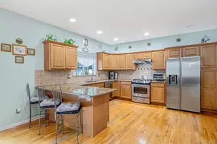 72 Rushmore St, South Huntington, NY 11746 - Photo 13