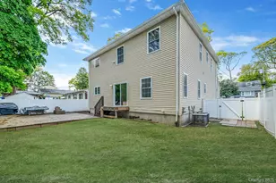72 Rushmore St, South Huntington, NY 11746 - Photo 35