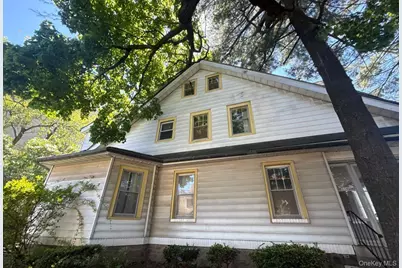 384 Hawthorne Avenue, Yonkers, NY 10705 - Photo 1