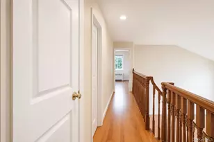 21 Gary Rd, Syosset, NY 11791 - Photo 7
