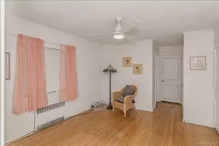 36 Roosevelt Pl, Rockville Centre, NY 11570 - Photo 17