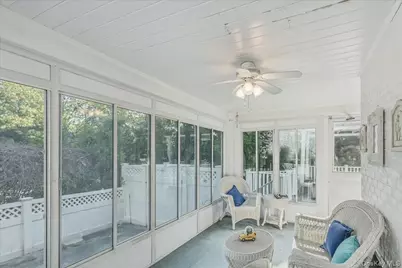 36 Roosevelt Place, Rockville Centre, NY 11570 - Photo 9