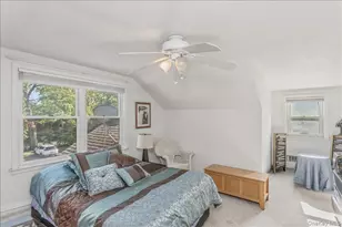 36 Roosevelt Pl, Rockville Centre, NY 11570 - Photo 11