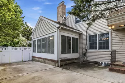 36 Roosevelt Place, Rockville Centre, NY 11570 - Photo 21