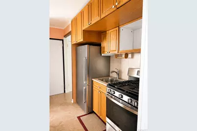 8455 Daniels Street #5H, Jamaica, NY 11435 - Photo 5