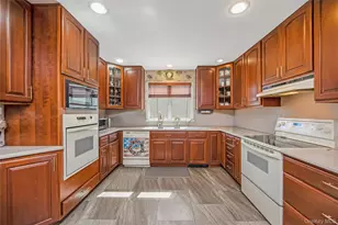18 Tacoma Ln, Syosset, NY 11791 - Photo 5