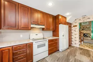 18 Tacoma Ln, Syosset, NY 11791 - Photo 7