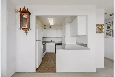 10-34 166 Street #9C, Whitestone, NY 11357 - Photo 9