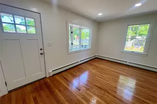 100 Maple Ln, Medford, NY 11763 - Photo 5