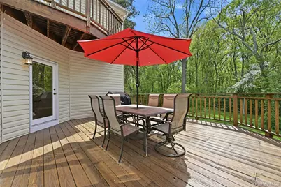 9 Oxford Court, Wheatley Heights, NY 11798 - Photo 37