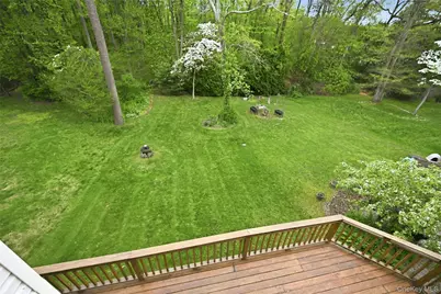 9 Oxford Court, Wheatley Heights, NY 11798 - Photo 39