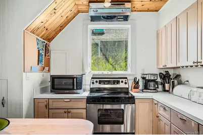 29 E Bayview Avenue, Ocean Beach, NY 11770 - Photo 15