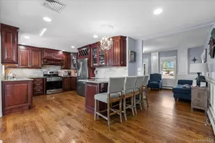 2968 Islip Ct, Wantagh, NY 11793 - Photo 9