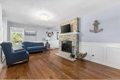 2968 Islip Court, Wantagh, NY 11793 - Photo 5