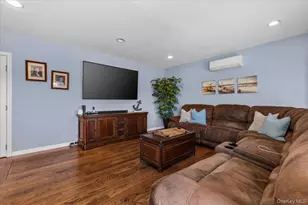 2968 Islip Ct, Wantagh, NY 11793 - Photo 13