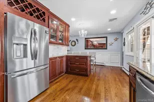 2968 Islip Ct, Wantagh, NY 11793 - Photo 11