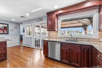 2968 Islip Court, Wantagh, NY 11793 - Photo 11
