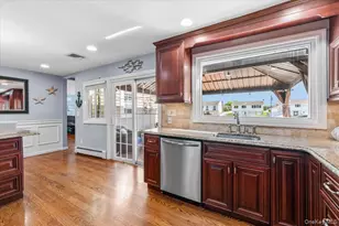 2968 Islip Ct, Wantagh, NY 11793 - Photo 11
