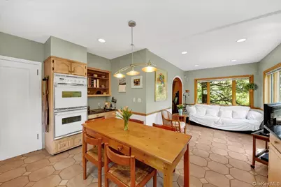 184 Commonwealth Avenue, Mount Vernon, NY 10552 - Photo 9