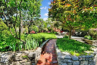 184 Commonwealth Avenue, Mount Vernon, NY 10552 - Photo 35