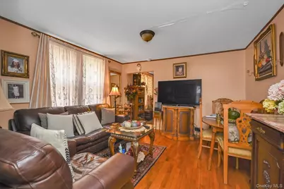 6033 80th Avenue, Glendale, NY 11385 - Photo 11