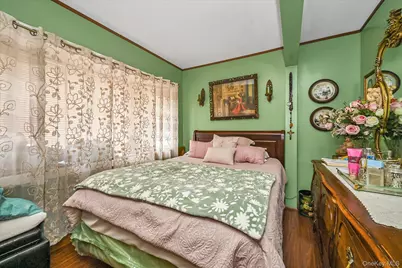 6033 80th Avenue, Glendale, NY 11385 - Photo 7