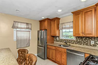 1395 Exeter Street, Baldwin, NY 11510 - Photo 9