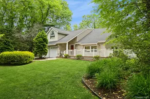 51 Chelsea Dr, Mount Sinai, NY 11766 - Photo 3