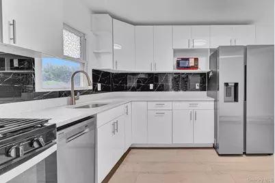 82 1st Street, New Hyde Park, NY 11040 - Photo 7